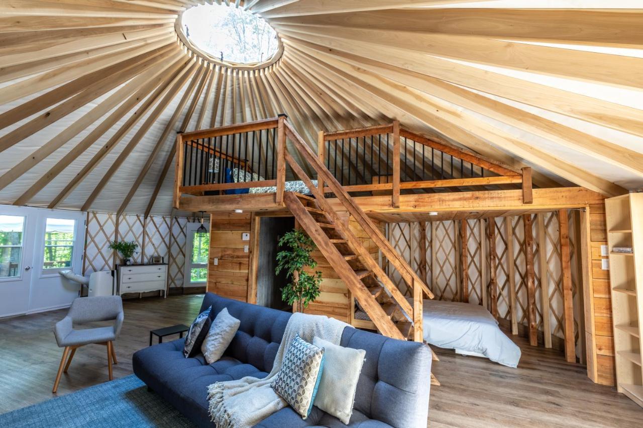 Yourtes Glamping Du Poisson Blanc Notre-Dame-du-Laus 외부 사진