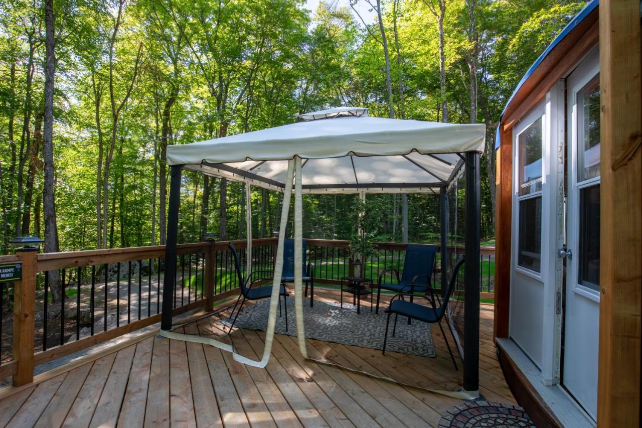 Yourtes Glamping Du Poisson Blanc Notre-Dame-du-Laus 외부 사진